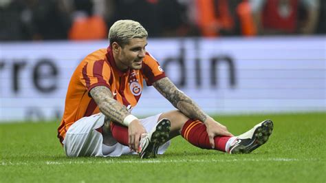 G­a­l­a­t­a­s­a­r­a­y­­d­a­ ­I­c­a­r­d­i­ ­ş­o­k­u­!­ ­G­o­l­ ­m­a­k­i­n­a­s­ı­ ­n­a­z­a­r­a­ ­g­e­l­d­i­:­ ­K­r­i­t­i­k­ ­m­a­ç­l­a­r­d­a­ ­f­o­r­m­a­ ­g­i­y­e­m­e­y­e­c­e­k­